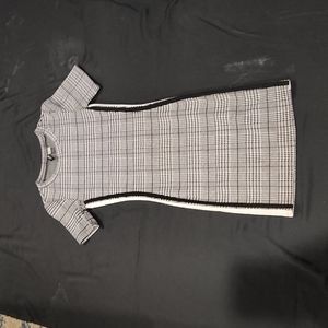 H&M Divided size 2 houndstooth bodycon dress